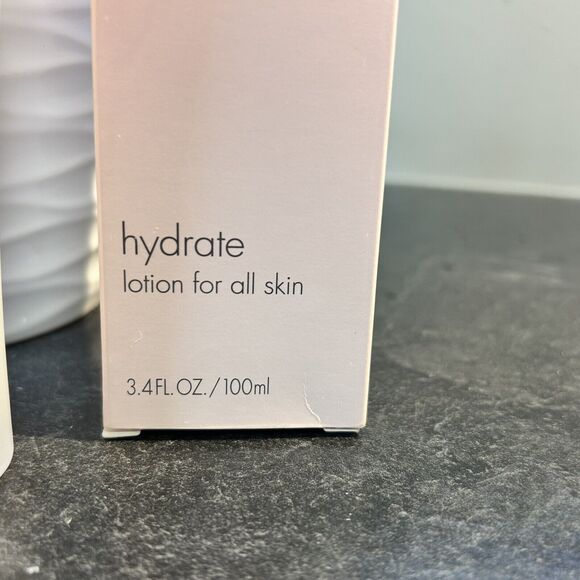 NIB Victoria's Secret Aura Skincare PHASE ONE Hydrate Lotion 3.4 oz DISCONTINUED - Picture 3 of 7